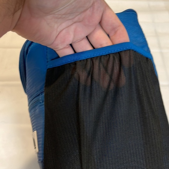 Arctic zone lunch bag with lock and lock storage with ice packs - Picture 6 of 14